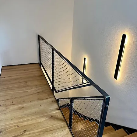 Apartment Tenner *