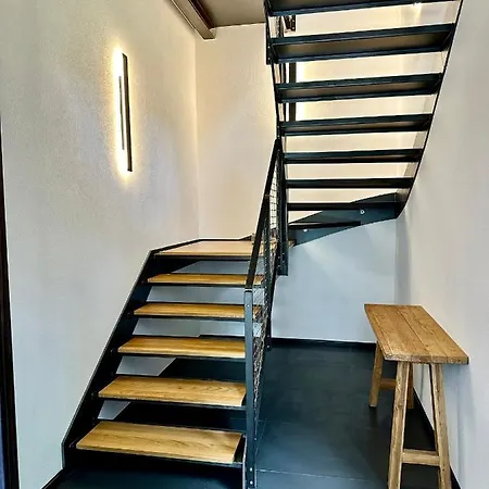 Apartment Tenner